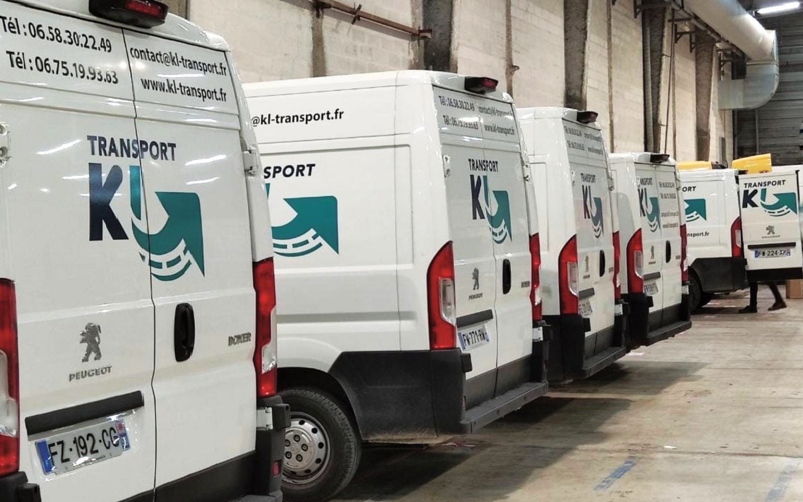 logotype kl transport photographie camions